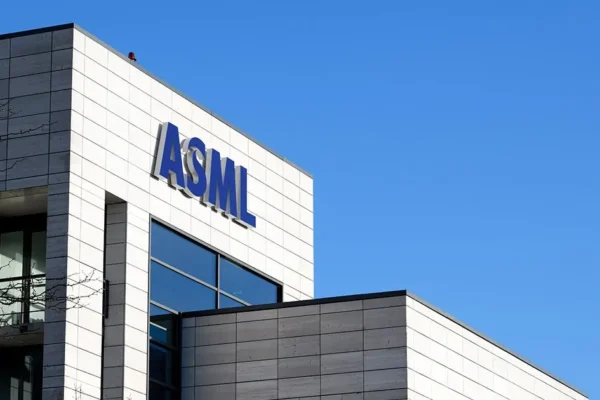 ASML Dominates 2026 Semiconductor Surge: Record Forecasts and AI Infrastructure Tailwinds