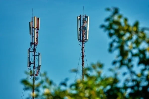 Telecom Sector Accelerates Innovation: 5G Core Upgrade, 6G Sensing Trials, and Defense Network Transformation