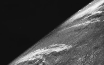 The Enigma of the Yin-Yang Moon: Giovanni Cassini’s 1671 Discovery of Iapetus